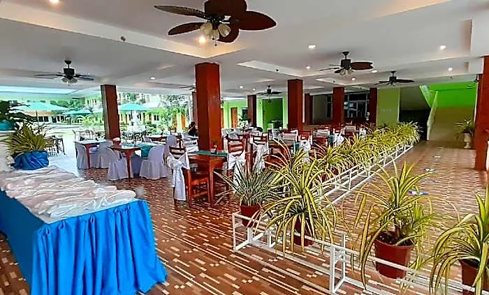 Camotes Tourist Отель 3*